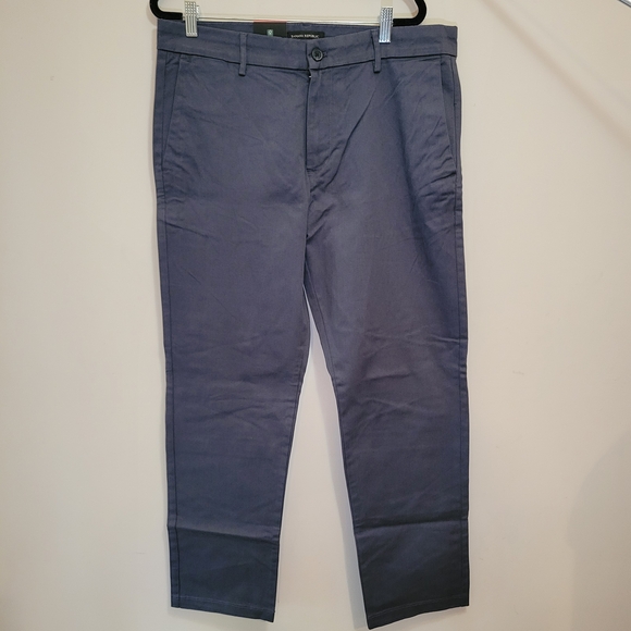 Banana Republic Men's Chino Pant - Picture 2 of 6